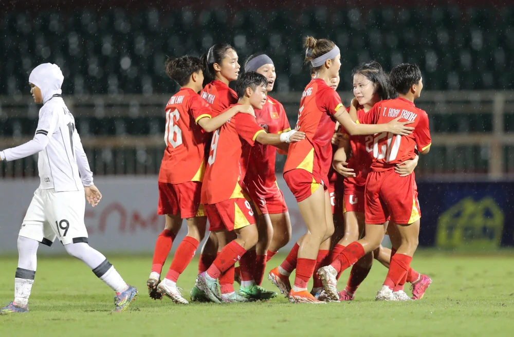 Việt Nam và Thái Lan lại vào chung kết