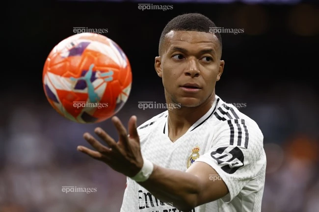 tiền đạo Mbappe