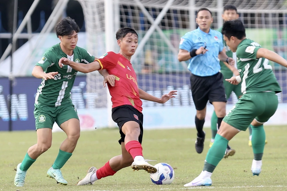 bi-tu-choi-shb-da-nang-van-manh-hon-binh-phuoc-o-tran-play-off-sinh-tu (3).jpg