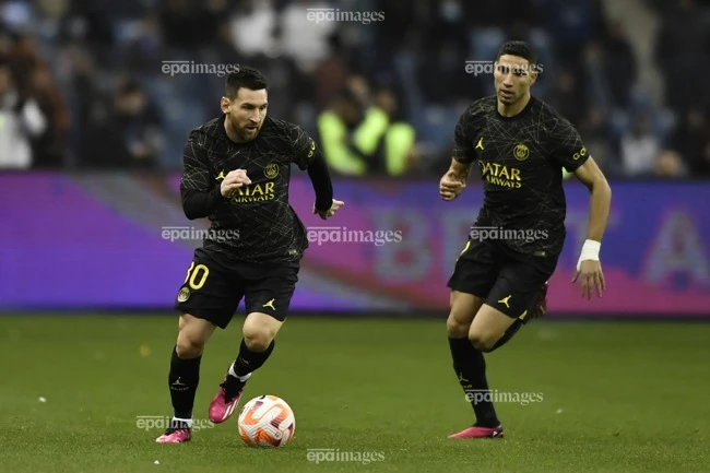 sieu-sao-messi-va-dong-doi-miami-mot-mat-mot-con-voi-nha-vo-dich-champions-league (2).jpg