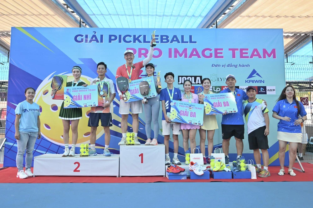 giai-pickleball-pro-image-2025-san-choi-gan-ket-doi-ngu-nguoi-lam-bao (14).JPG