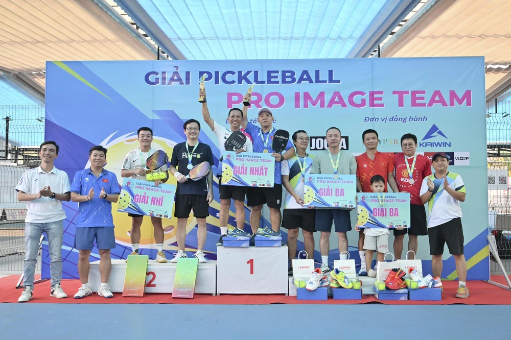 giai-pickleball-pro-image-2025-san-choi-gan-ket-doi-ngu-nguoi-lam-bao (17).JPG