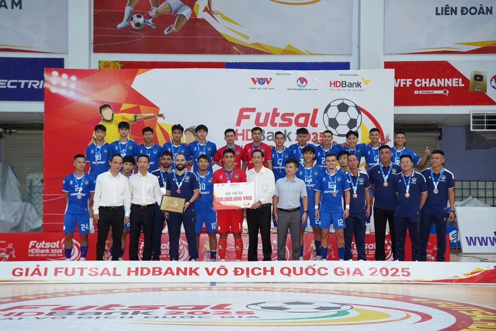 thai-son-nam-len-ngoi-sau-man-dai-chien-bat-phan-thang-bai-voi-sahako (6).JPG