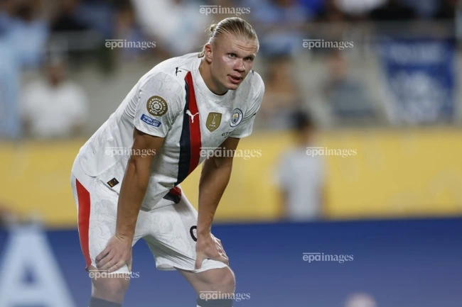 al-hilal-gay-soc-khi-danh-bai-clb-manchester-city (2).jpg