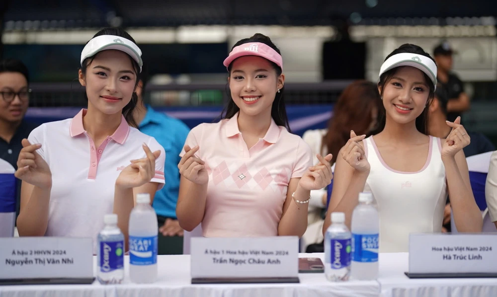 hoa-hau-a-hau-va-nhung-bong-hong-tren-san-dau-pickleball-tranh-giai-hon-1-ti-dong (21).jpg