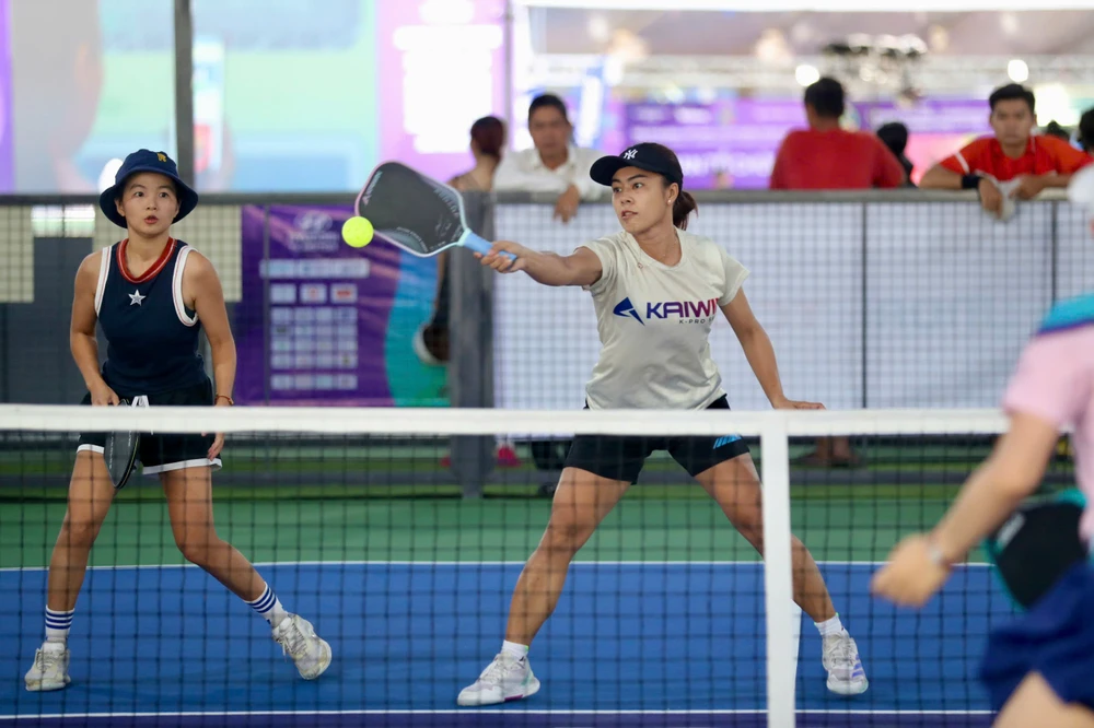 hoa-hau-a-hau-va-nhung-bong-hong-tren-san-dau-pickleball-tranh-giai-hon-1-ti-dong (3).jpg