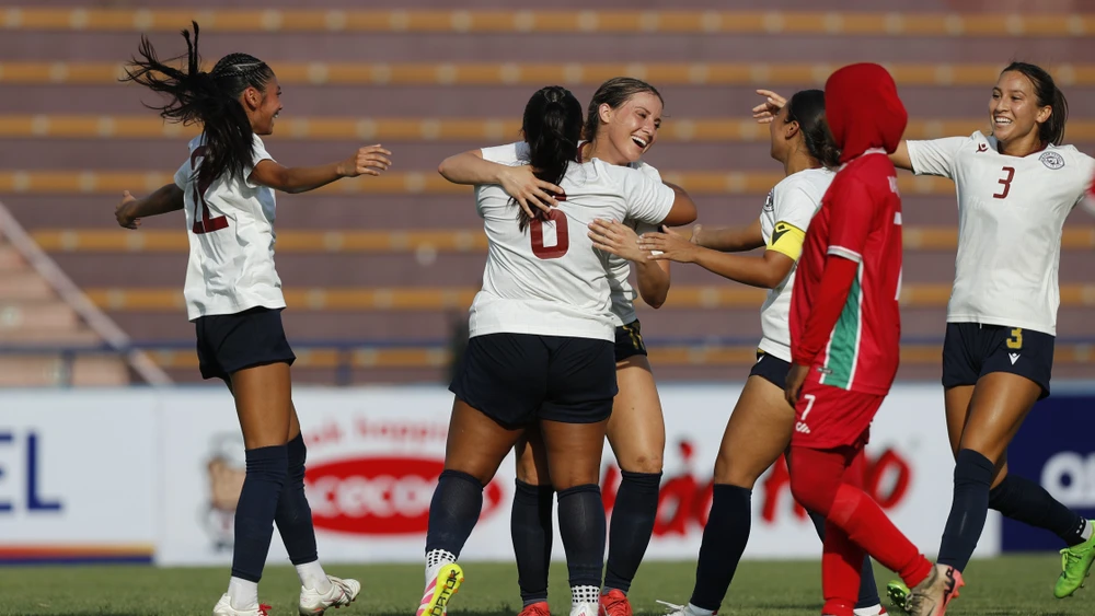 tuyen-nu-viet-nam-cho-con-mua-gon-vao-luoi-guam (3).jpg