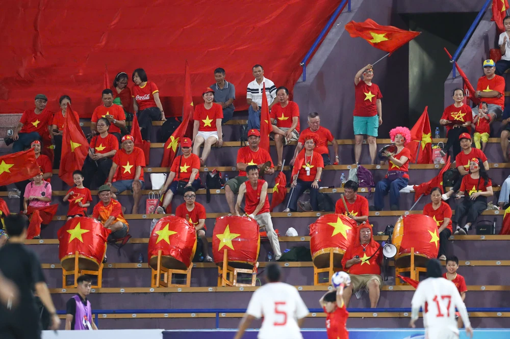 tuyen-nu-viet-nam-cho-con-mua-gon-vao-luoi-guam (4).jpg