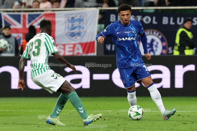 clb-manchester-united-thay-mau-doi-hinh-chua-tung-thay (2).jpg