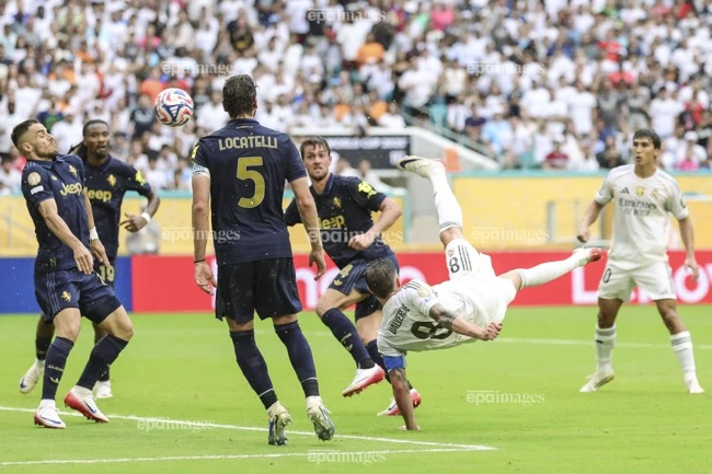 siêu phẩm của Mbappe