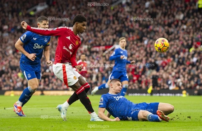 ngoi-sao-rashford-va-giac-mo-barcelona (3).jpg