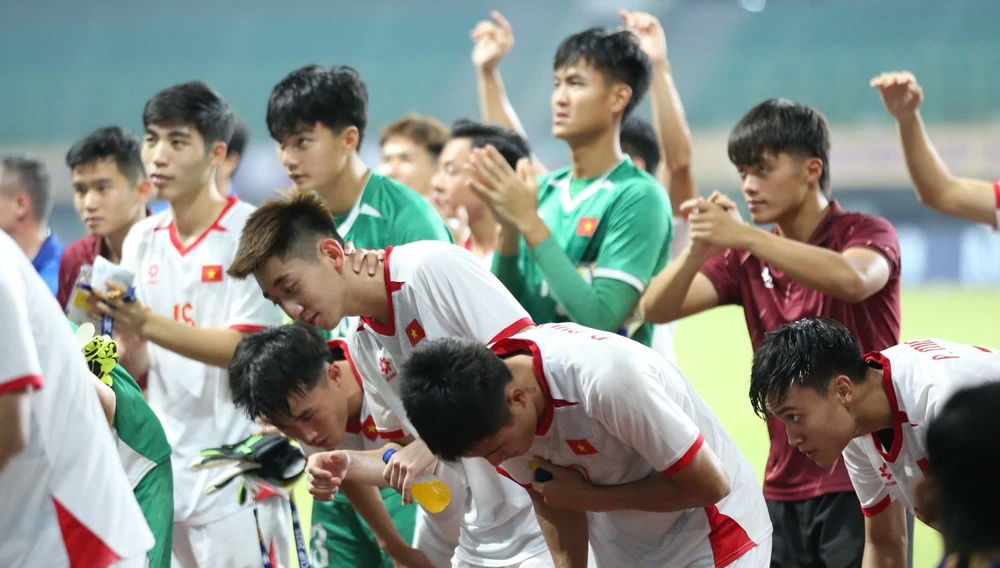 u-23-viet-nam-mo-man-an-tuong-hieu-minh-toa-sang-ruc-ro- (4).jpg