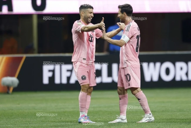 song-gio-bua-vay-messi-va-tran-mls-all-star (3).jpg