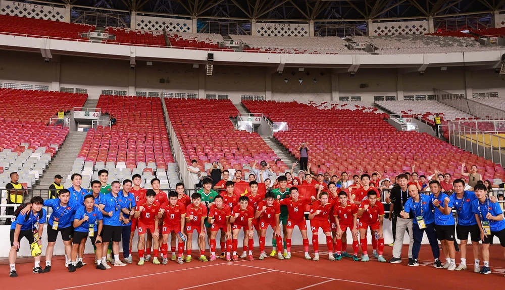 u-23-viet-nam-nhan-loi-thach-thuc-tu-chao-lua-bung-karno (4).jpg