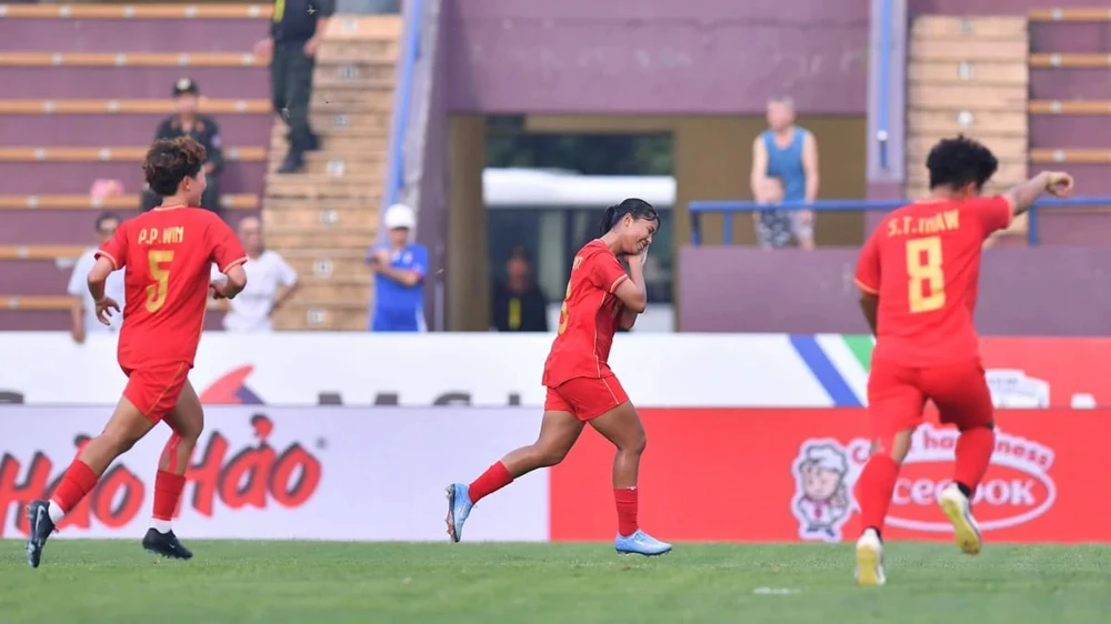 cuoc-chien-can-nao-o-giai-nu-dong-nam-a (2).jpg