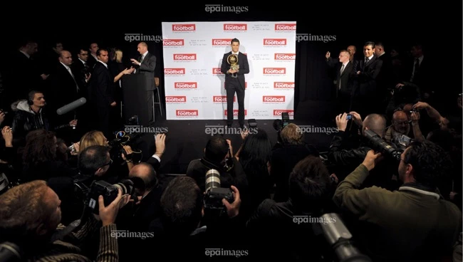 phan-ung-cua-ronaldo-sau-lan-thu-2-khong-duoc-de-cu-qua-bong-vang (2).jpg