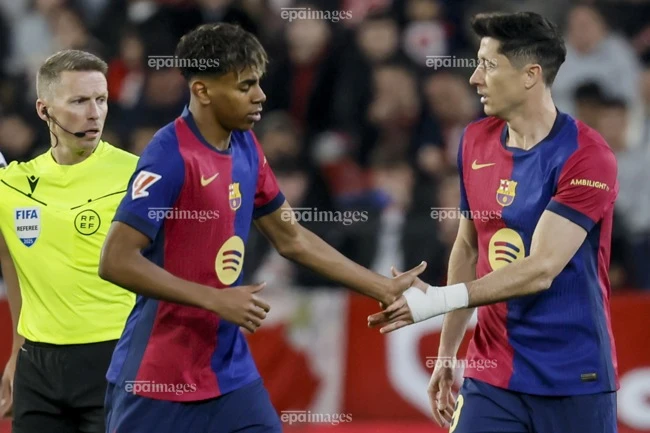 be-boi-tai-barcelona-uefa-trung-phat-ngoi-sao-yamal-va-lewandowski (2).jpg
