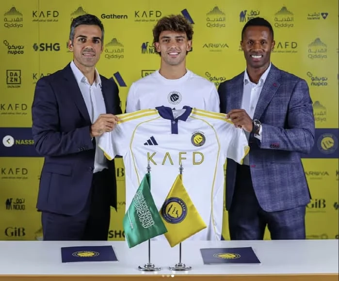 su-that-sieu-sao-ronaldo-lam-co-thuong-vu-joao-felix (1).jpg