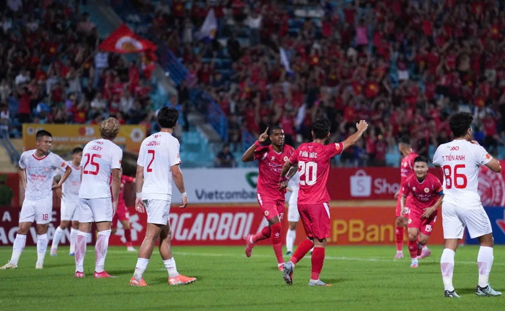 chuyen-lam-khach-giong-bao-cua-cong-an-tp-hcm-va-noi-niem-ha-gia-lai (1).jpg