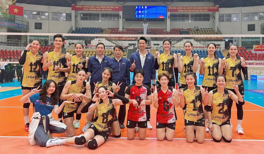 loi-va-hai-cho-tuyen-nu-viet-nam-o-giai-the-gioi (2).jpg