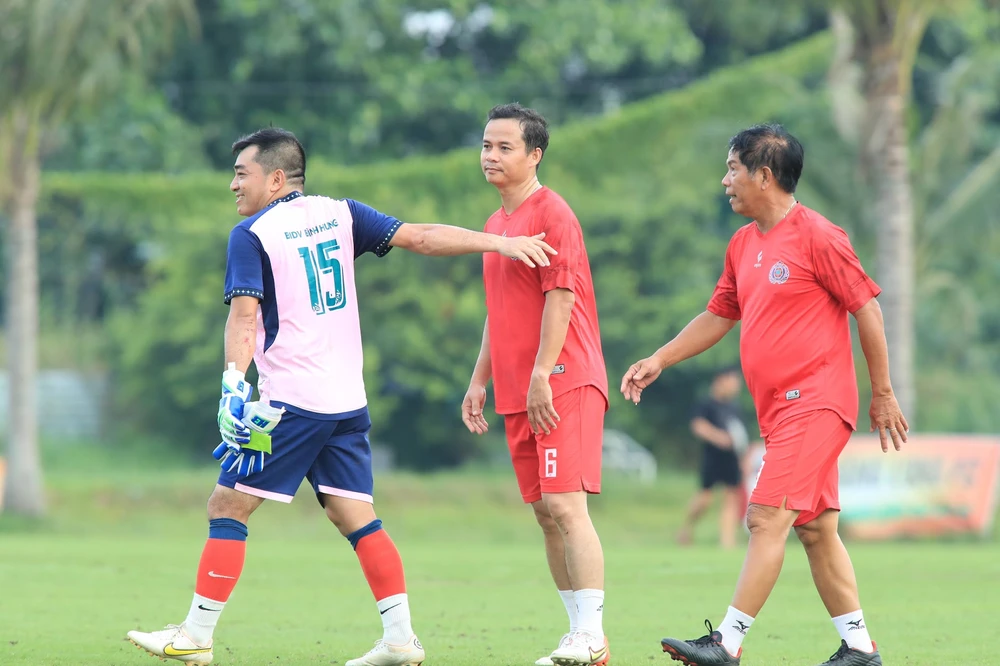 tran-cau-y-nghia-binh-tri-dong-huu-nghi-fc-bong-da-noi-dai-tinh-doan-ket (17).JPG