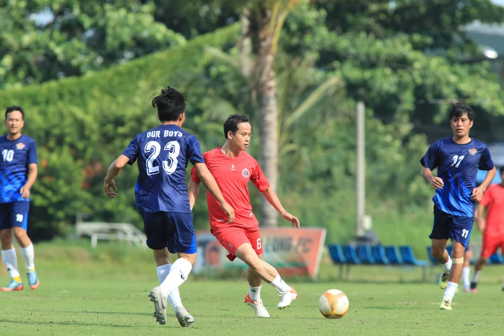 tran-cau-y-nghia-binh-tri-dong-huu-nghi-fc-bong-da-noi-dai-tinh-doan-ket (19).JPG