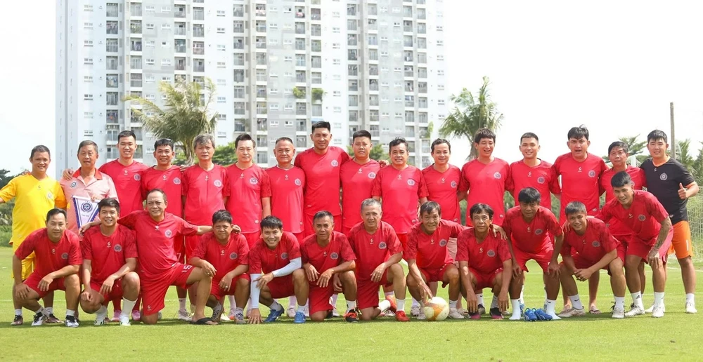 tran-cau-y-nghia-binh-tri-dong-huu-nghi-fc-bong-da-noi-dai-tinh-doan-ket (20).jpg