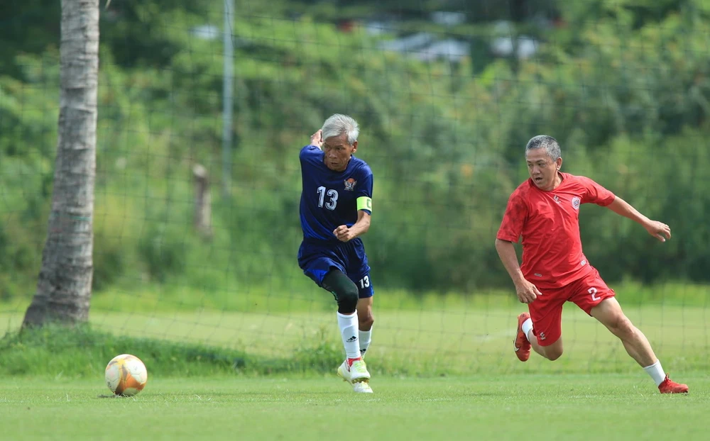 tran-cau-y-nghia-binh-tri-dong-huu-nghi-fc-bong-da-noi-dai-tinh-doan-ket (24).JPG