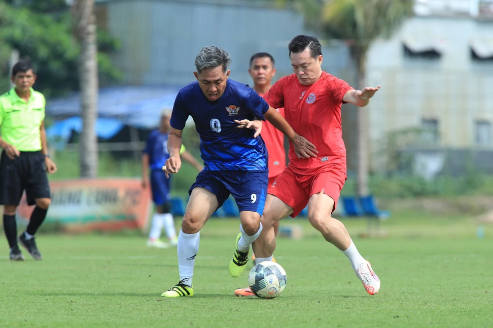 tran-cau-y-nghia-binh-tri-dong-huu-nghi-fc-bong-da-noi-dai-tinh-doan-ket (8).JPG