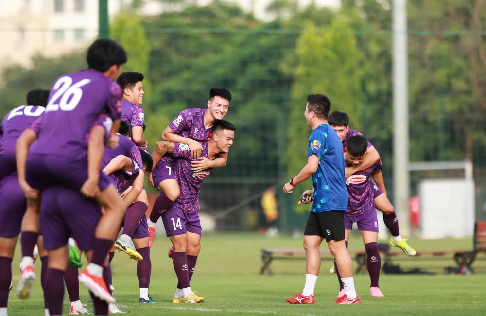 hlv-kim-sang-sik-dan-dat-u-23-ai-nam-doi-tuyen-quoc-gia (3).jpg