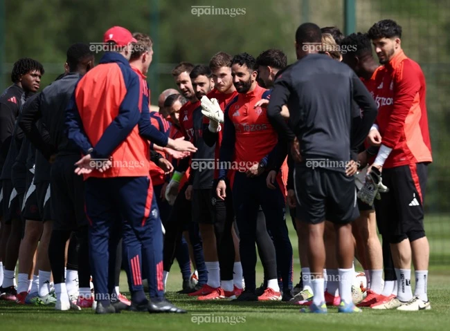 hlv-ruben-amorim-co-2-tuan-de-thay-doi-mu (3).jpg