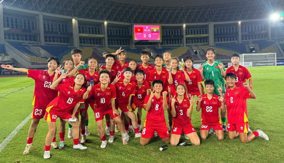 thua-dam-thai-lan-tai-ban-ket-viet-nam-cham-tran-indonesia-o-giai-dong-nam-a (3).jpg