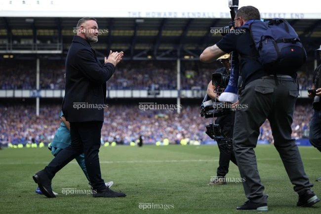 su-that-dau-long-o-clb-manchester-united (1).jpg