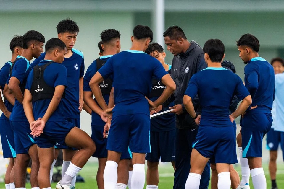 doi-tuyen-u-23-singapore-vuot-qua-cu-soc-lon-truoc-tran-gap-viet-nam (1).jpg