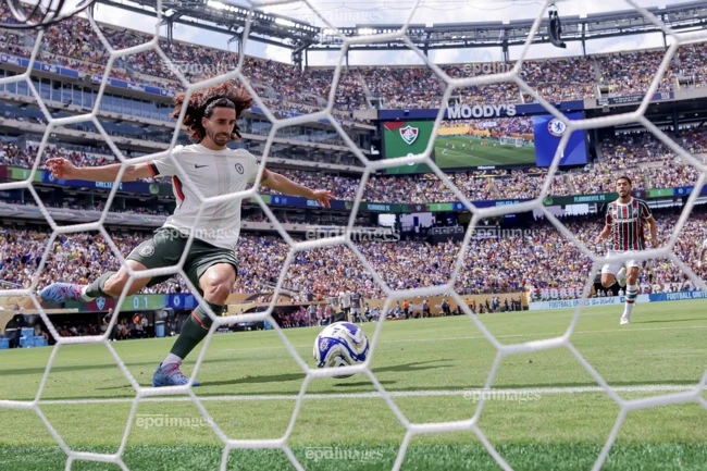 giac-mo-qua-bong-vang-tu-mot-hau-ve-canh-binh-di (3).jpg