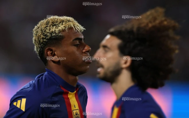 giac-mo-qua-bong-vang-tu-mot-hau-ve-canh-binh-di (4).jpg