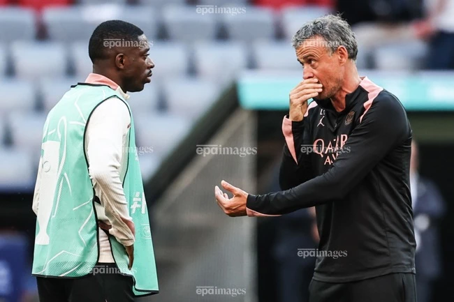 psg-gian-du-khi-tuyen-phap-de-ngoi-sao-dembele-chan-thuong (2).jpg