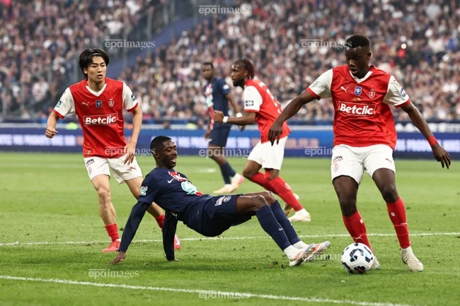 psg-gian-du-khi-tuyen-phap-de-ngoi-sao-dembele-chan-thuong (3).jpg