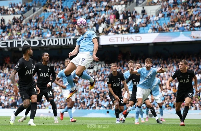 tien-dao-haaland-an-ui-thu-thanh-moldova-sau-khi-ghi-5-ban (3).jpg