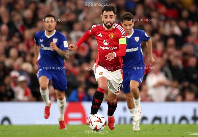 clb-man-united-lam-chuyen-chua-tung-co (3).jpg