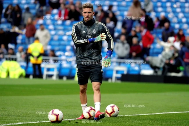 con-trai-cua-cuu-tuyen-thu-phap-zidane-len-tuyen-algeria (2).jpg