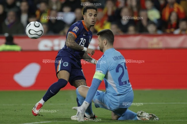 ky-la-3-con-trai-cua-patrick-kluivert-deu-no-sung-o-chau-au (2).jpg