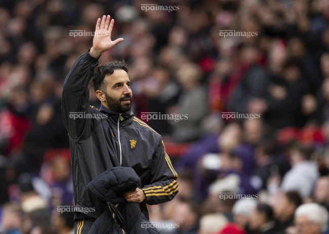 phat-ngon-gay-soc-cua-hlv-ruben-amorim-bi-phan-ung-du-doi (4).jpg