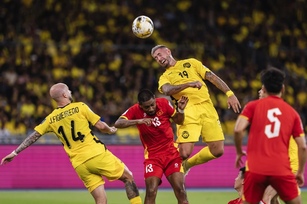 afc-chinh-thuc-len-tieng-ve-noi-tinh-bong-da-malaysia-sau-phan-quyet-cua-fifa (2).jpg