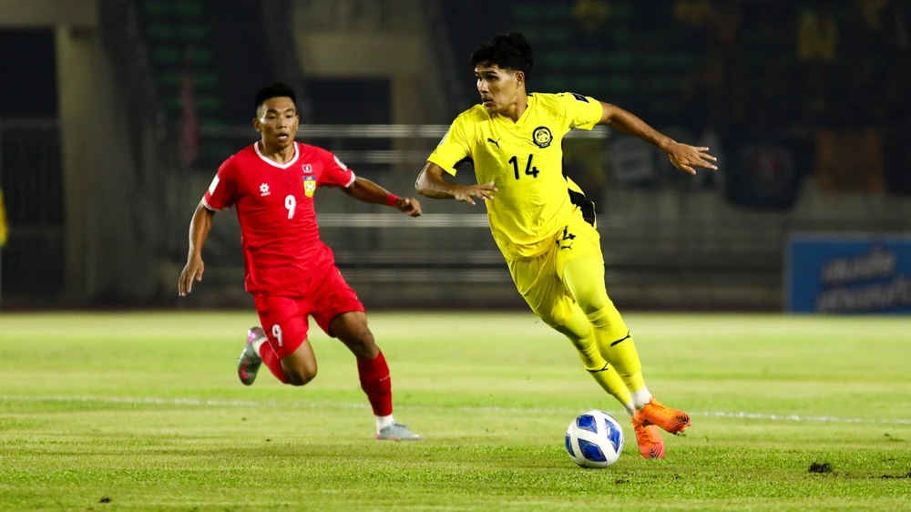 hlv-peter-cklamovski-chi-trich-fam-gay-thiet-hai-cho-doi-tuyen-malaysia (1).jpg