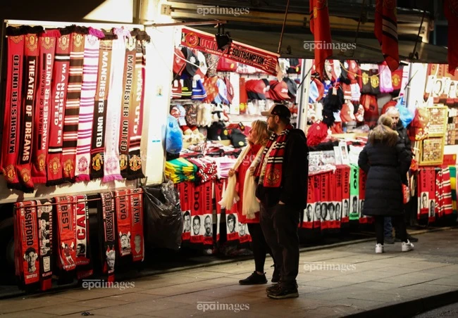 soc-doanh-nhan-phan-lan-mua-lai-clb-manchester-united (4).jpg