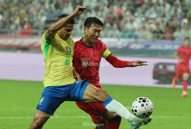 son-heung-min-di-vao-lich-su-trong-ngay-buon-cua-doi-tuyen-han-quoc (1).jpg