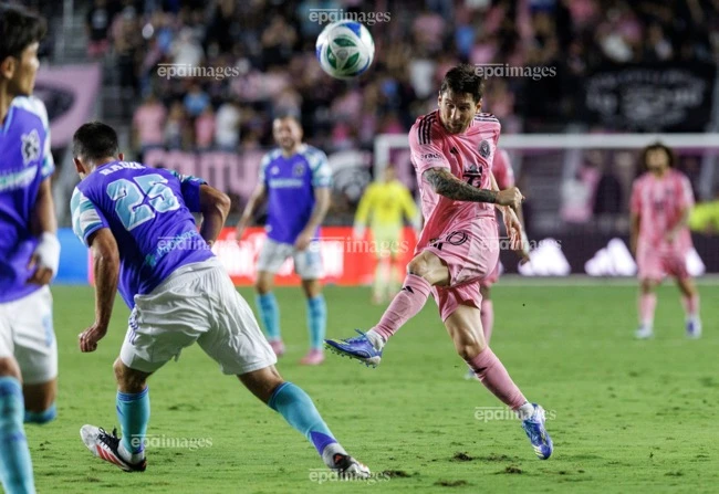 tai-nang-tre-yamal-lai-gay-soc-cho-lang-bong-the-gioi (3).jpg