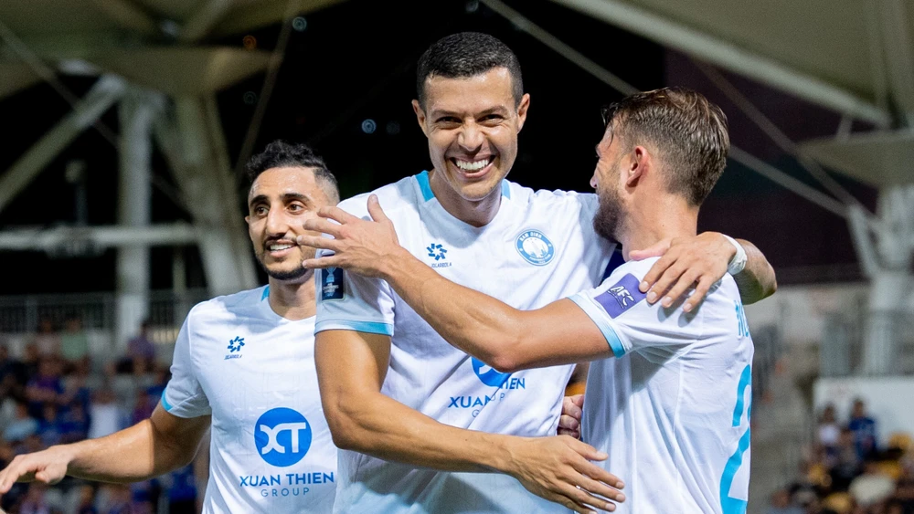 nha-vo-dich-v-league-muon-gay-dia-chan-o-nhat (1).jpg