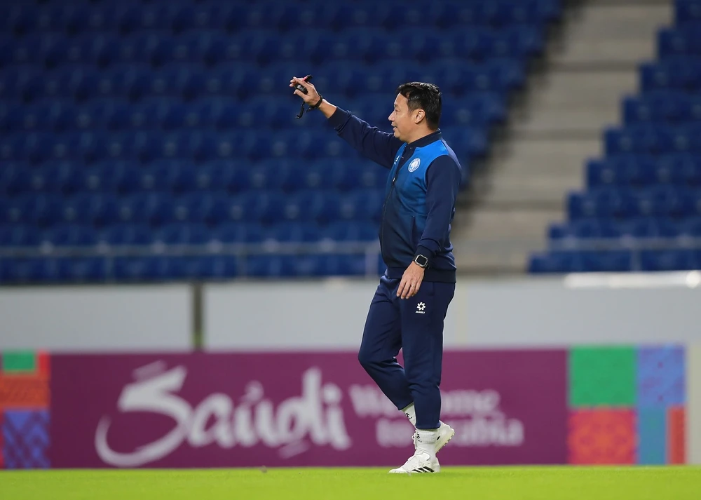 clb-nam-dinh-bat-ngo-chon-ong-nguyen-trung-kien-thay-the-hlv-vu-hong-viet (3).jpg